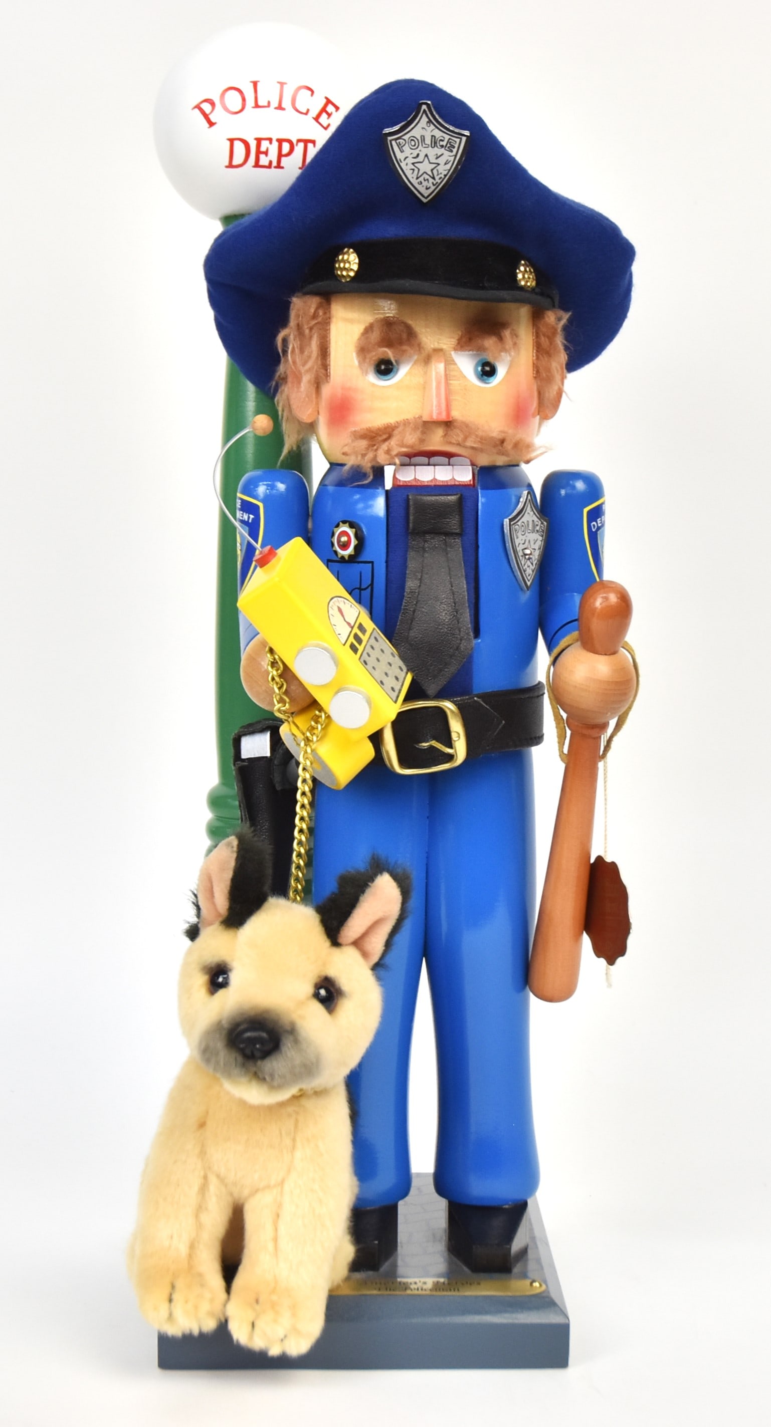 Steinbach America's Hero's "The Policeman" Nutcracker (1 of 8)