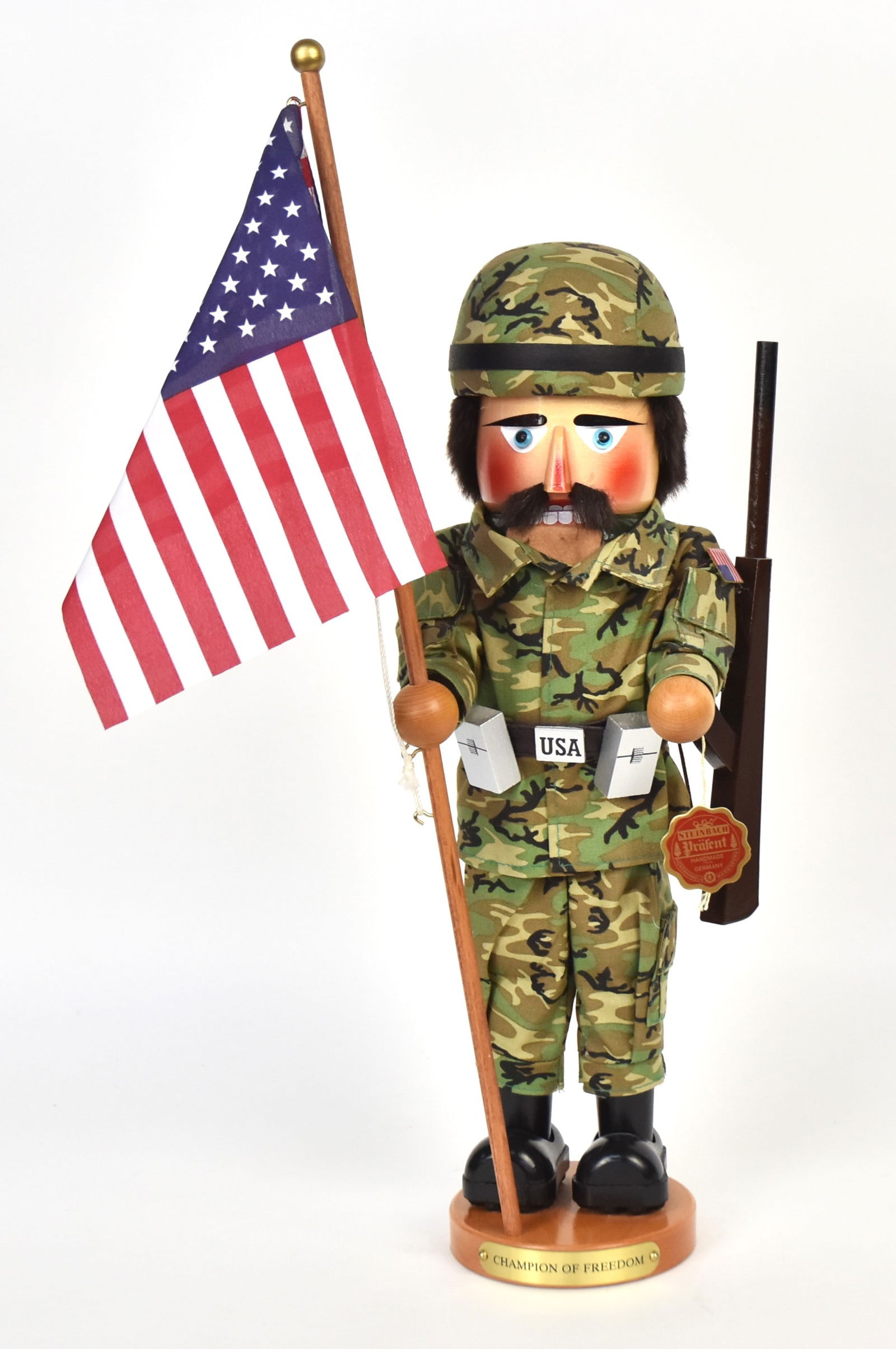 Steinbach Champion Of Freedom Soldier Nutcracker (1 of 7)
