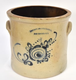 Fort Edward N.Y. Blue Decorated Stoneware Jar