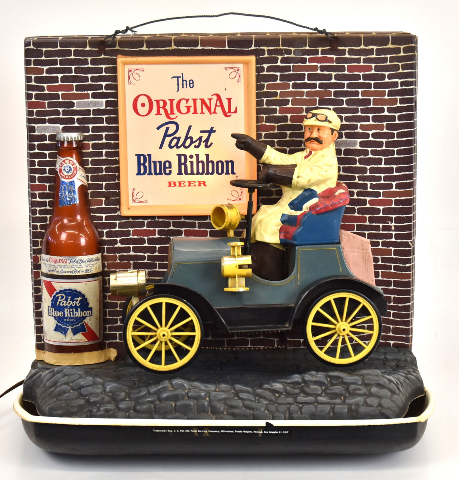 1960 Pabst Blue Ribbon Old Jalopy Car Motion Light Up Sign