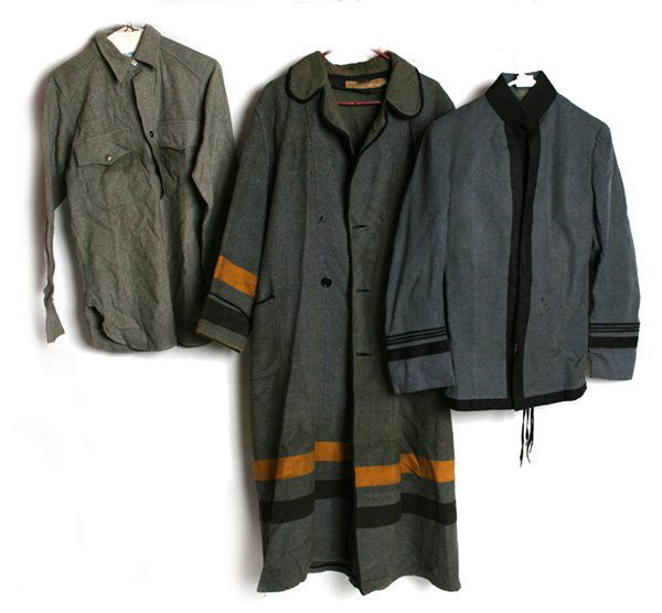 WEST POINT ARCHIVE & UNIFORM: Lot of 6 includes U.S.M.A. frock coat, long coat, shirt and leather belt with copy of West Point ”Howitzer” 1931, and a 7” x 9.5” photograph of Cadet Cecil Hines of Batavia, Ohio.