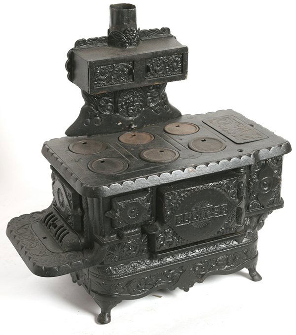 VERY ORNATE CAST IRON SALESMAN SAMPLE STOVE