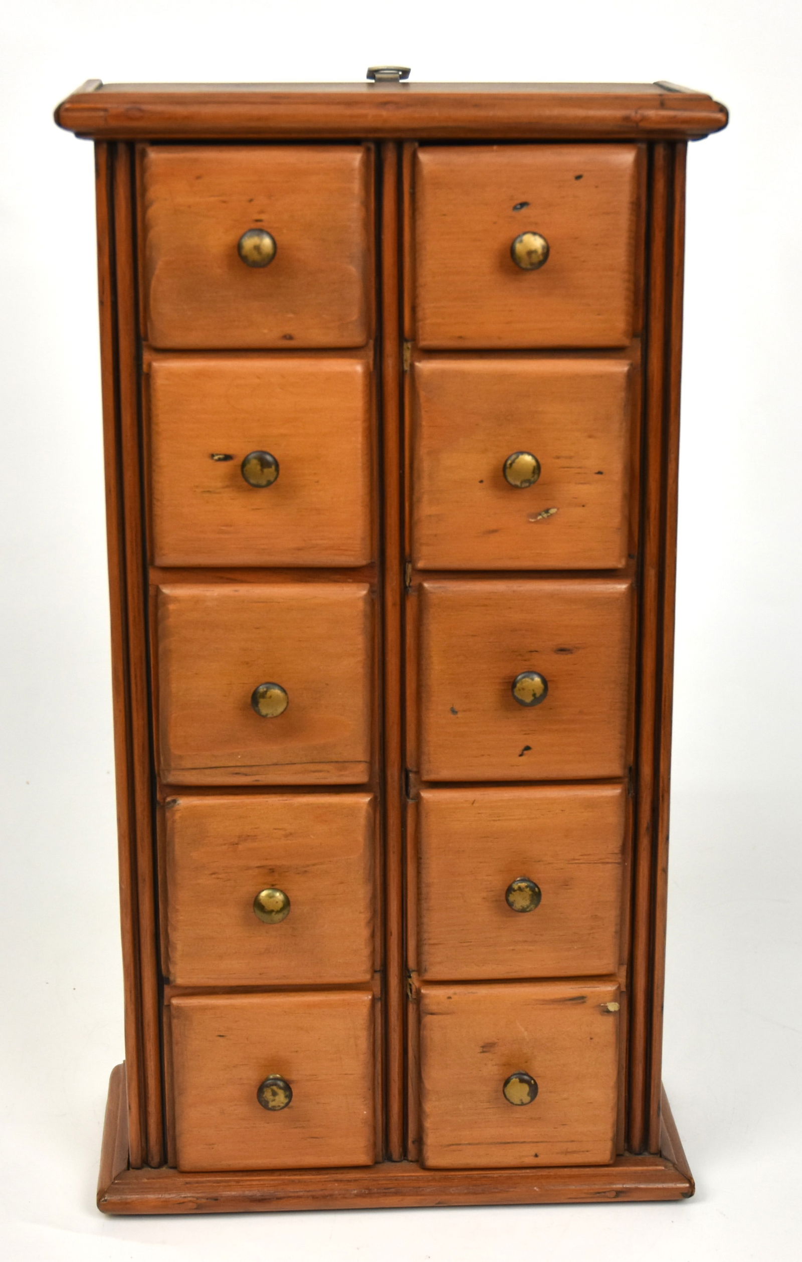 Hanging Spice Drawers (1 of 5)