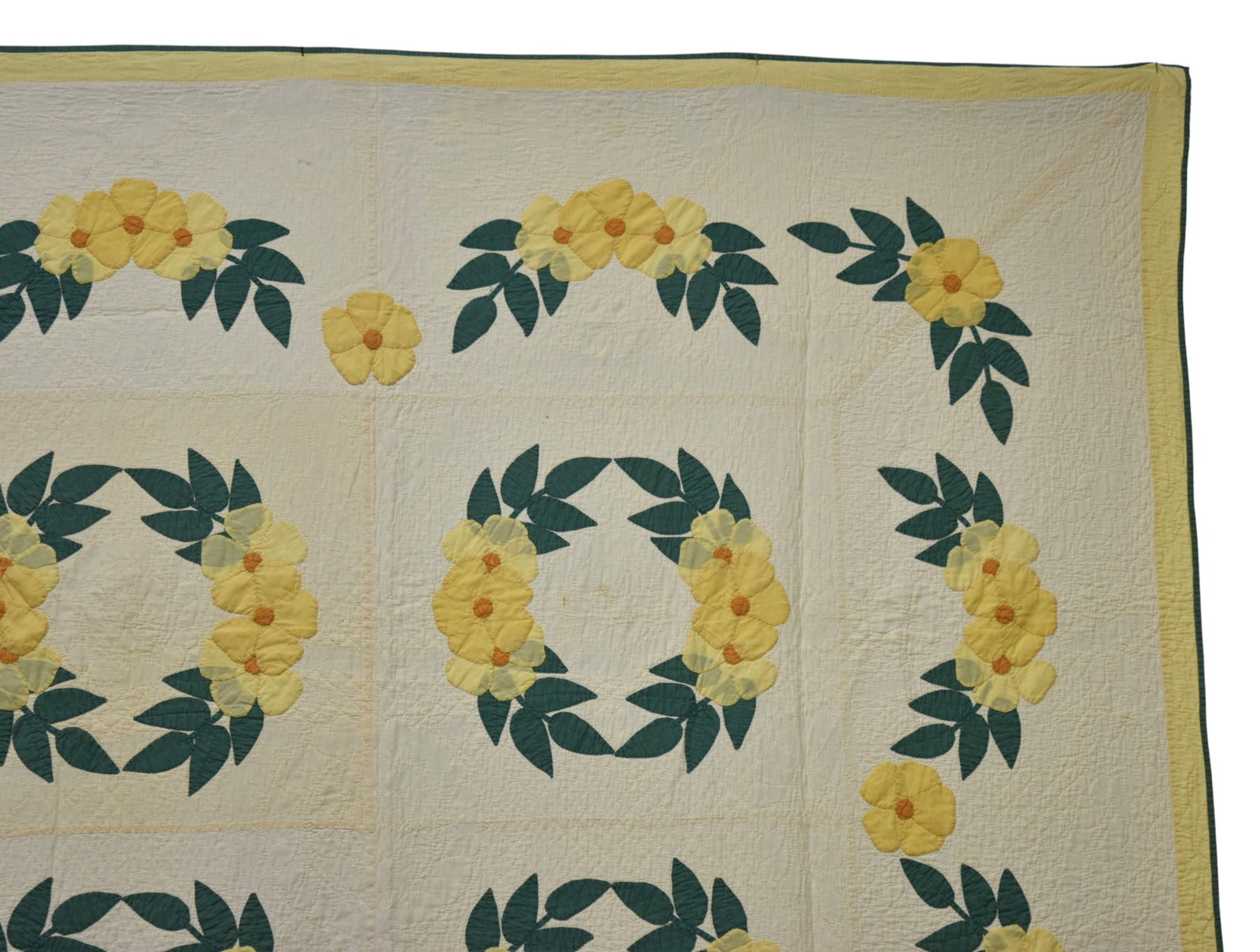 Fine Appliquéd Quilt - 3