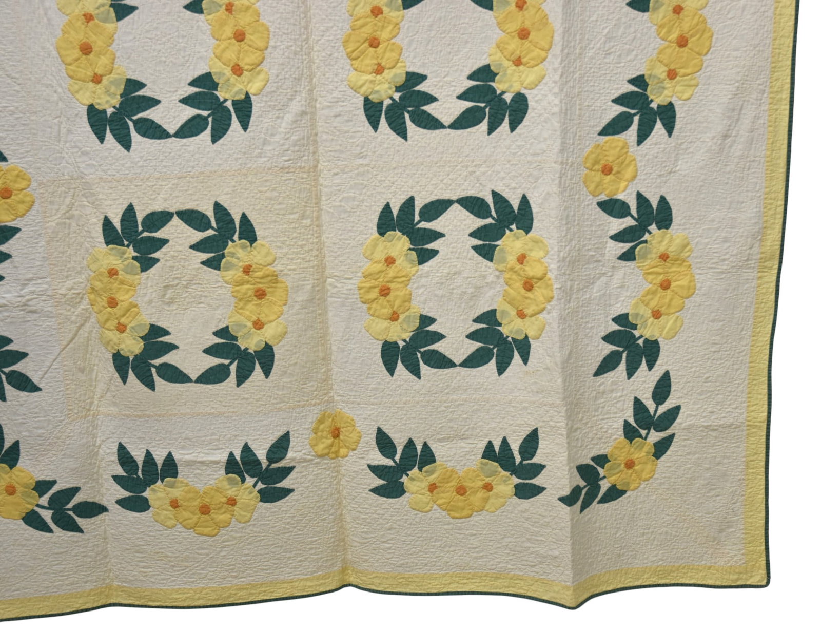 Fine Appliquéd Quilt - 6