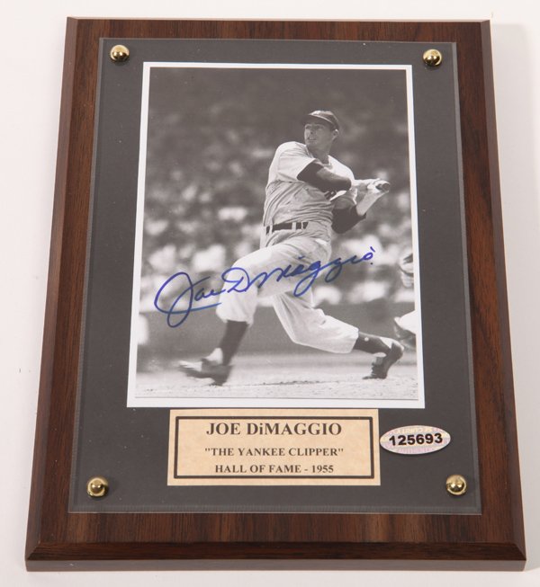 Autographed Joe DiMaggio Photo (1 of 4)