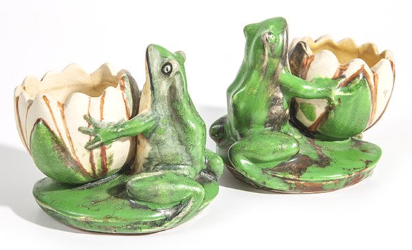 Pair Weller  "Coppertone" Frogs (1 of 5)