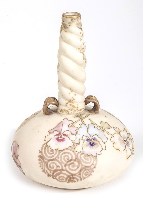 Mt. Washington Crown Milano Vase (1 of 7)