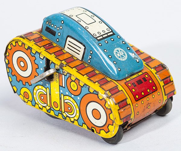 MARX ROLLOVER TANK WINDUP TOY (1 of 6)
