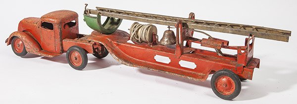 TURNER TOY SHEET STEEL LADDER FIRE TRUCK (1 of 8)