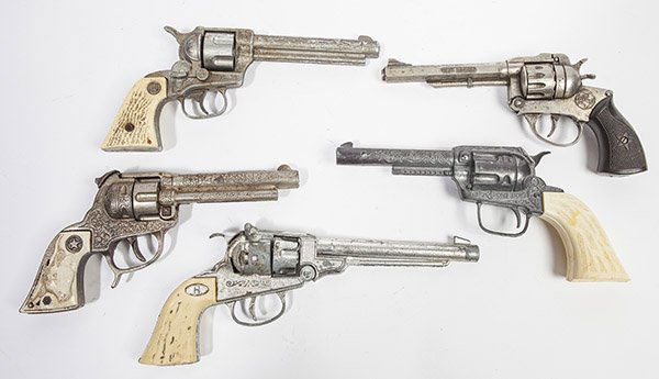 LOT OF CAP GUNS (1 of 9)