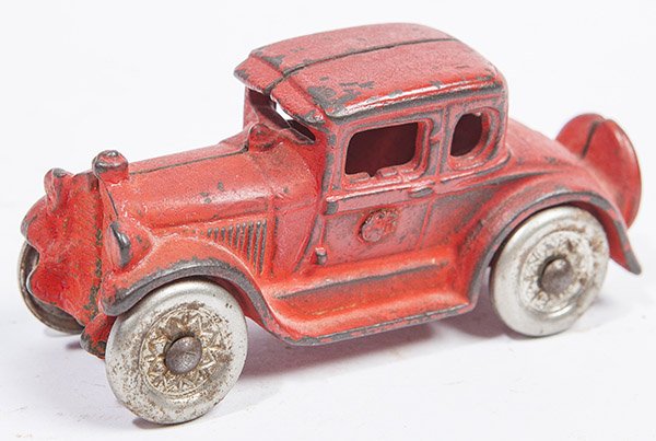 CAST IRON AUTOMOBILE (1 of 6)