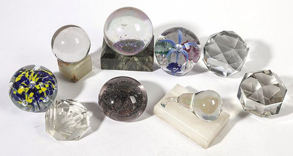LOT OF 10 PAPERWEIGHTS (1 of 9)