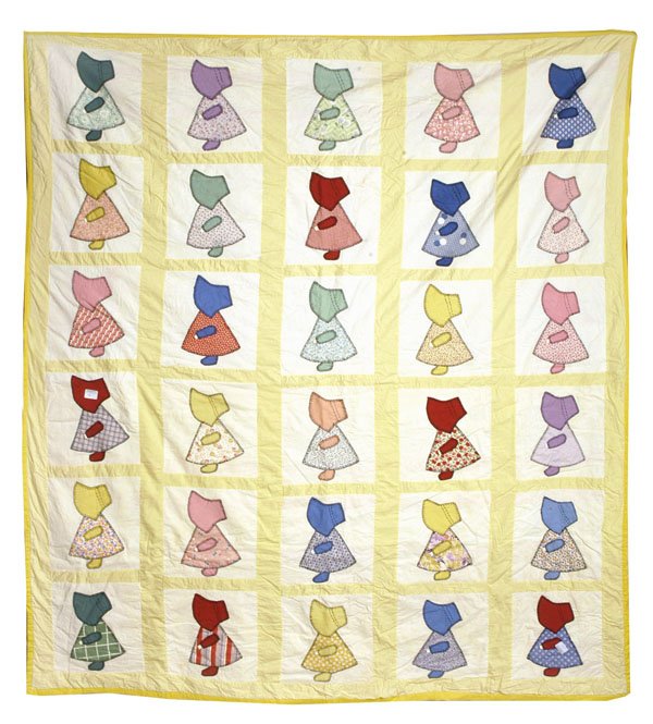 PIECED AND APPLIQUED BED COVER