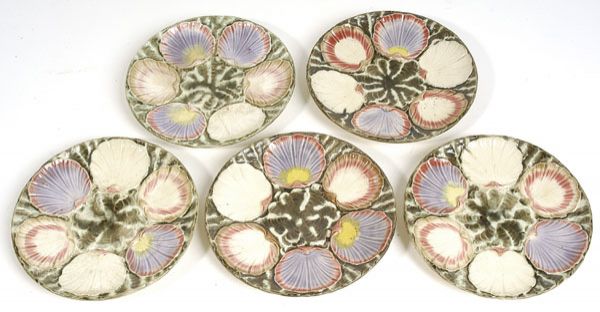 FIVE WEDGWOOD MAJOLICA SHELL PLATES