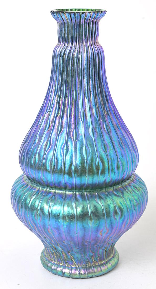Kralik "Sea Urchin" Art Glass Vase (1 of 8)