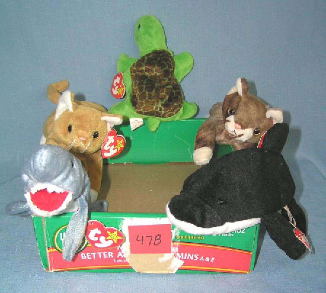 Box of vintage Beanie Babies: Box of vintage Beanie Babies est. value $50.00-$60.00