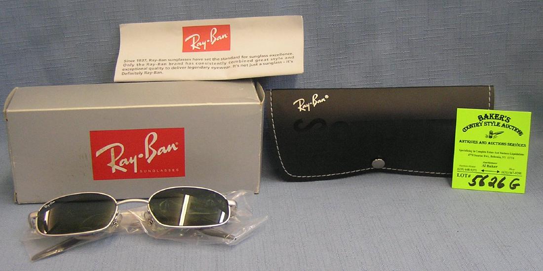 Pair of high quality Rayban sun glasses: Pair of high quality Rayban sun glasses