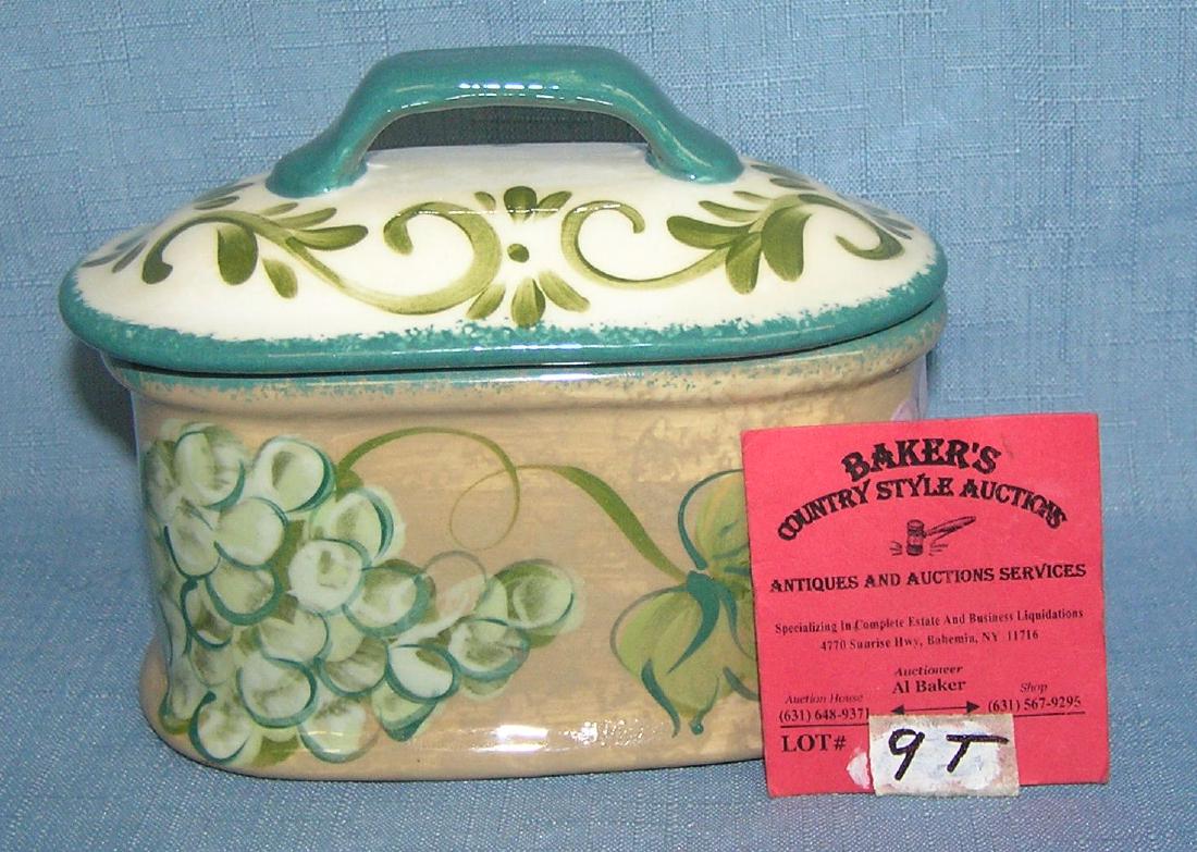 Caesar's paint decorated jewelry or trinket box: Caesar's paint decorated jewelry or trinket box est. value $25.00-$30.00