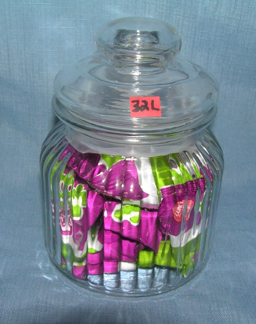 All glass country store style candy container: All glass country store style candy container est. value $15.00-$20.00