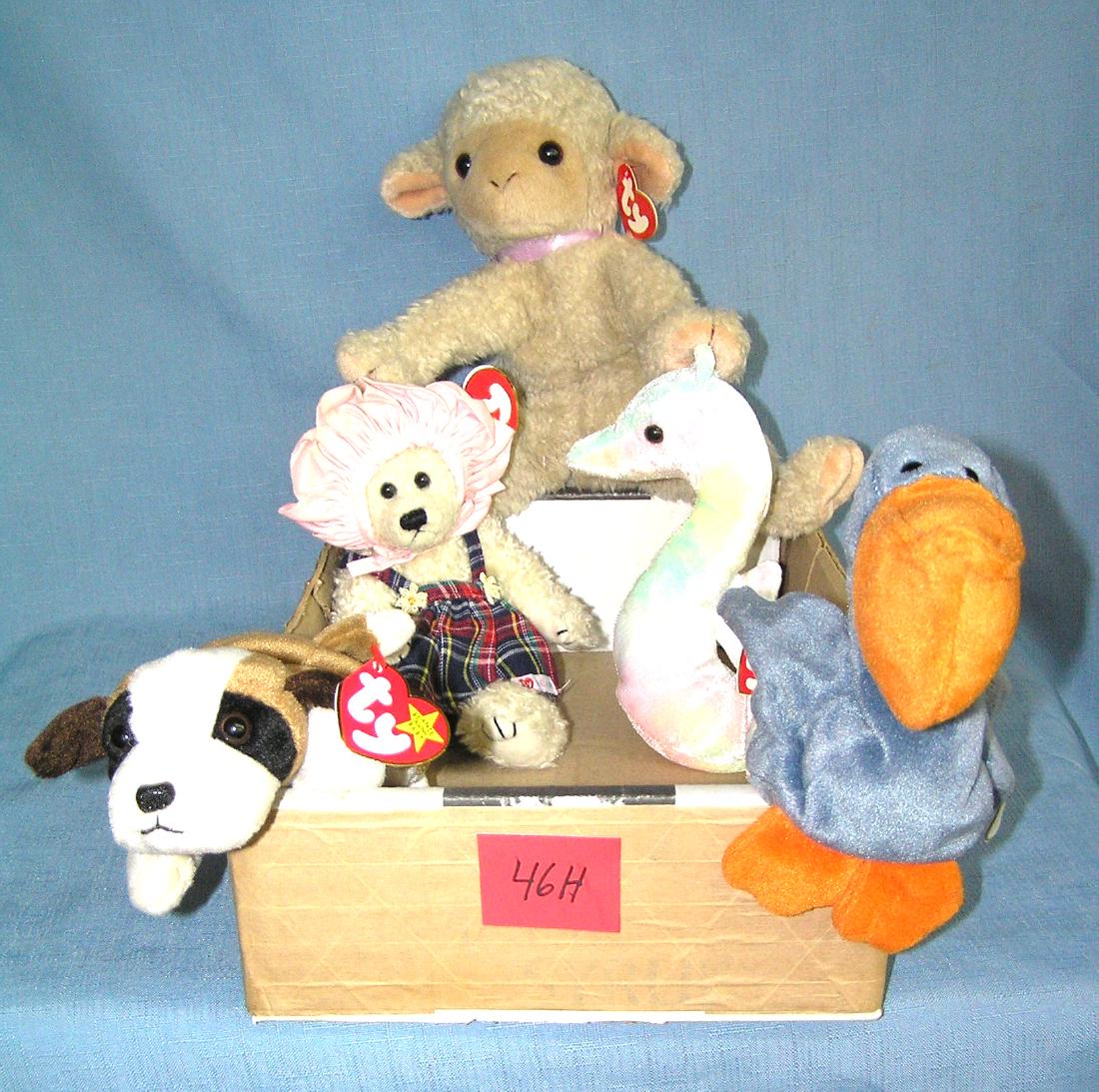 Box of vintage Beanie Babies: Box of vintage Beanie Babies est. value $50.00-$60.00