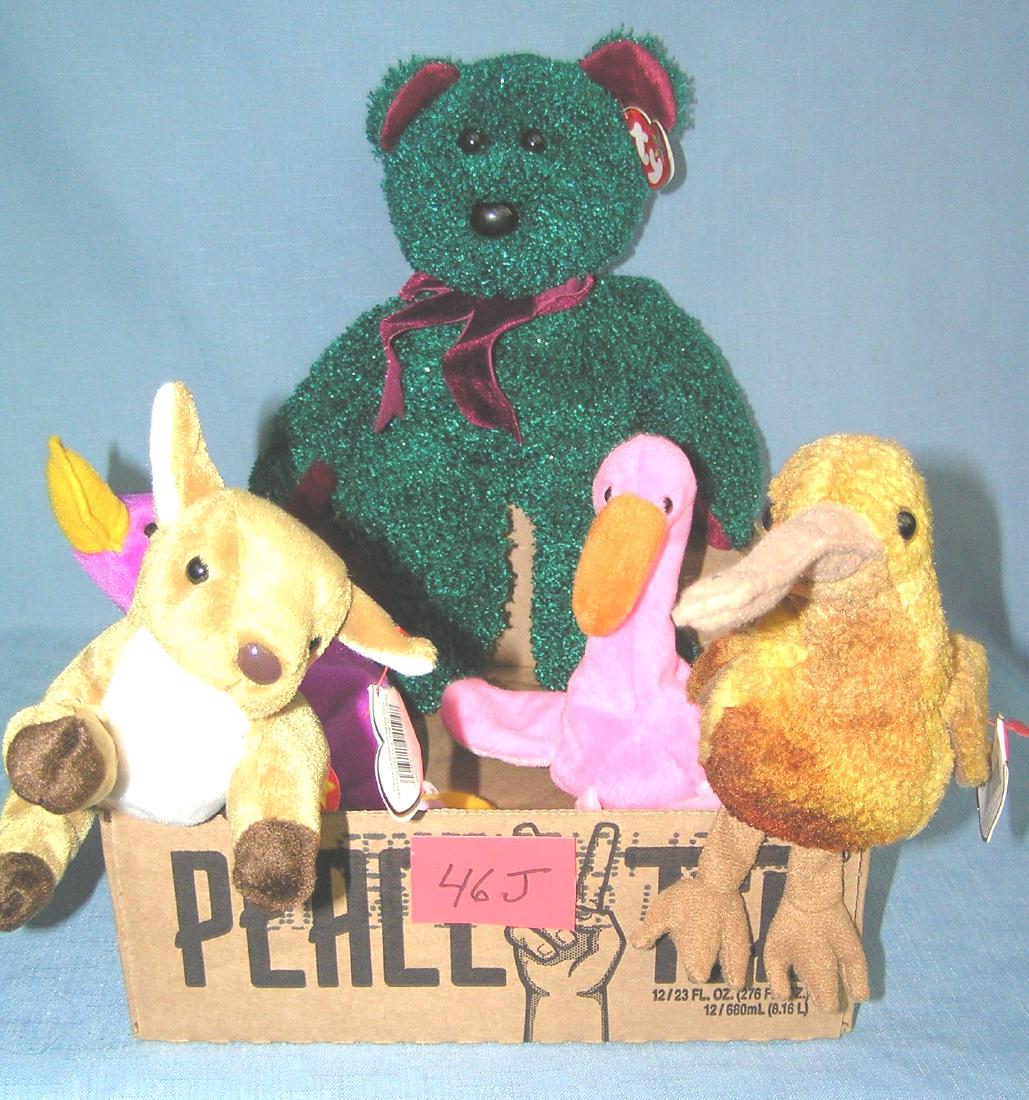 Box of vintage Beanie Babies: Box of vintage Beanie Babies est. value $50.00-$60.00