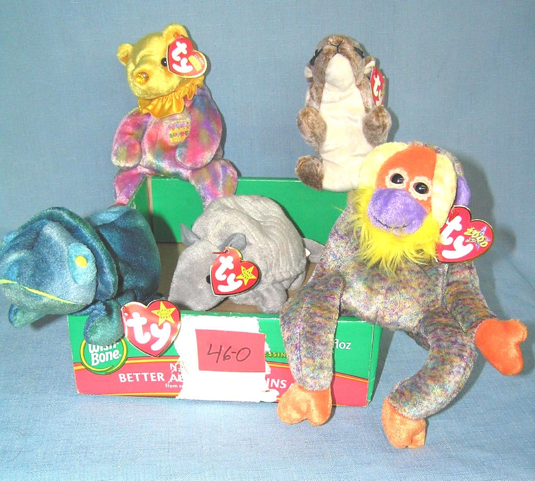Box of vintage Beanie Babies: Box of vintage Beanie Babies est. value $50.00-$60.00