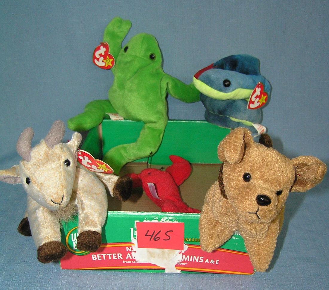 Box of vintage Beanie Babies: Box of vintage Beanie Babies est. value $50.00-$60.00