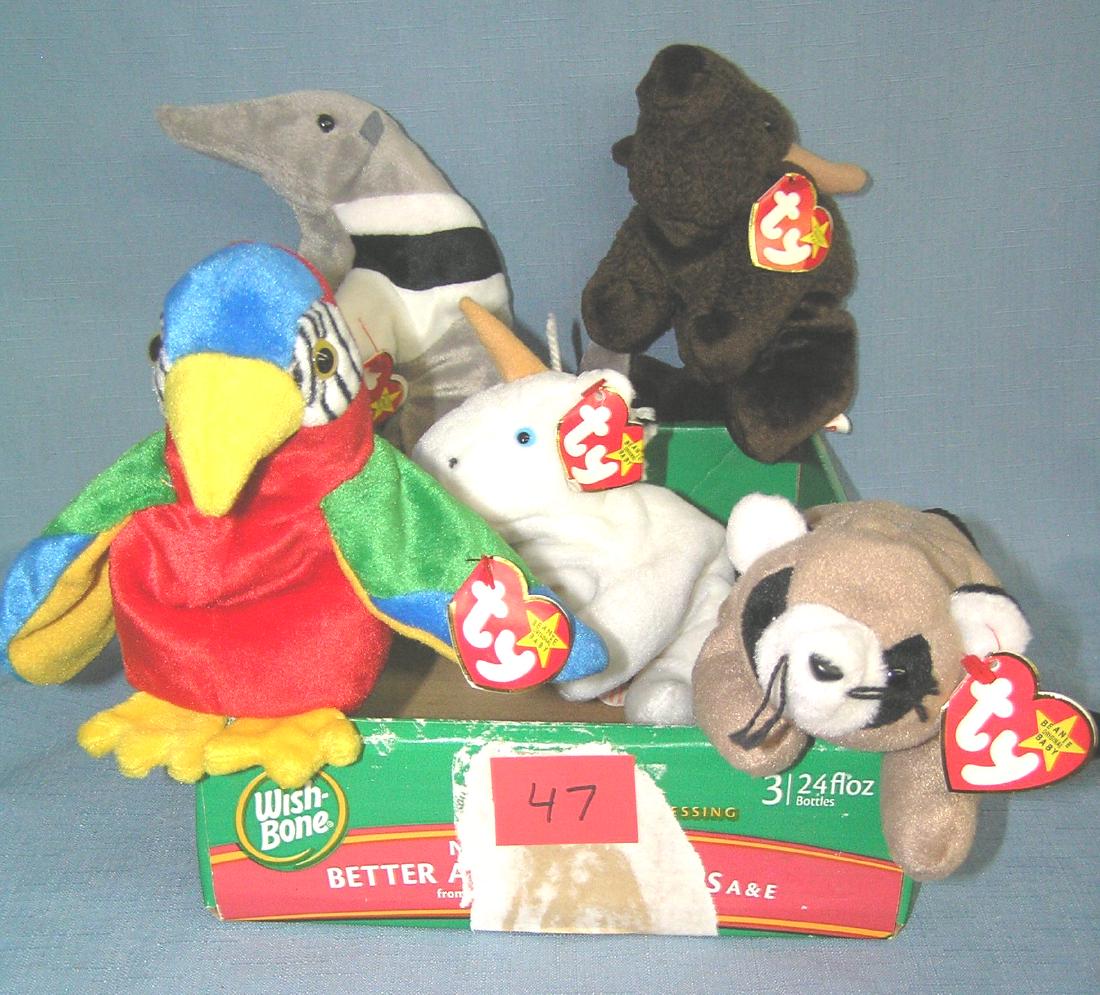 Box of vintage Beanie Babies: Box of vintage Beanie Babies est. value $50.00-$60.00