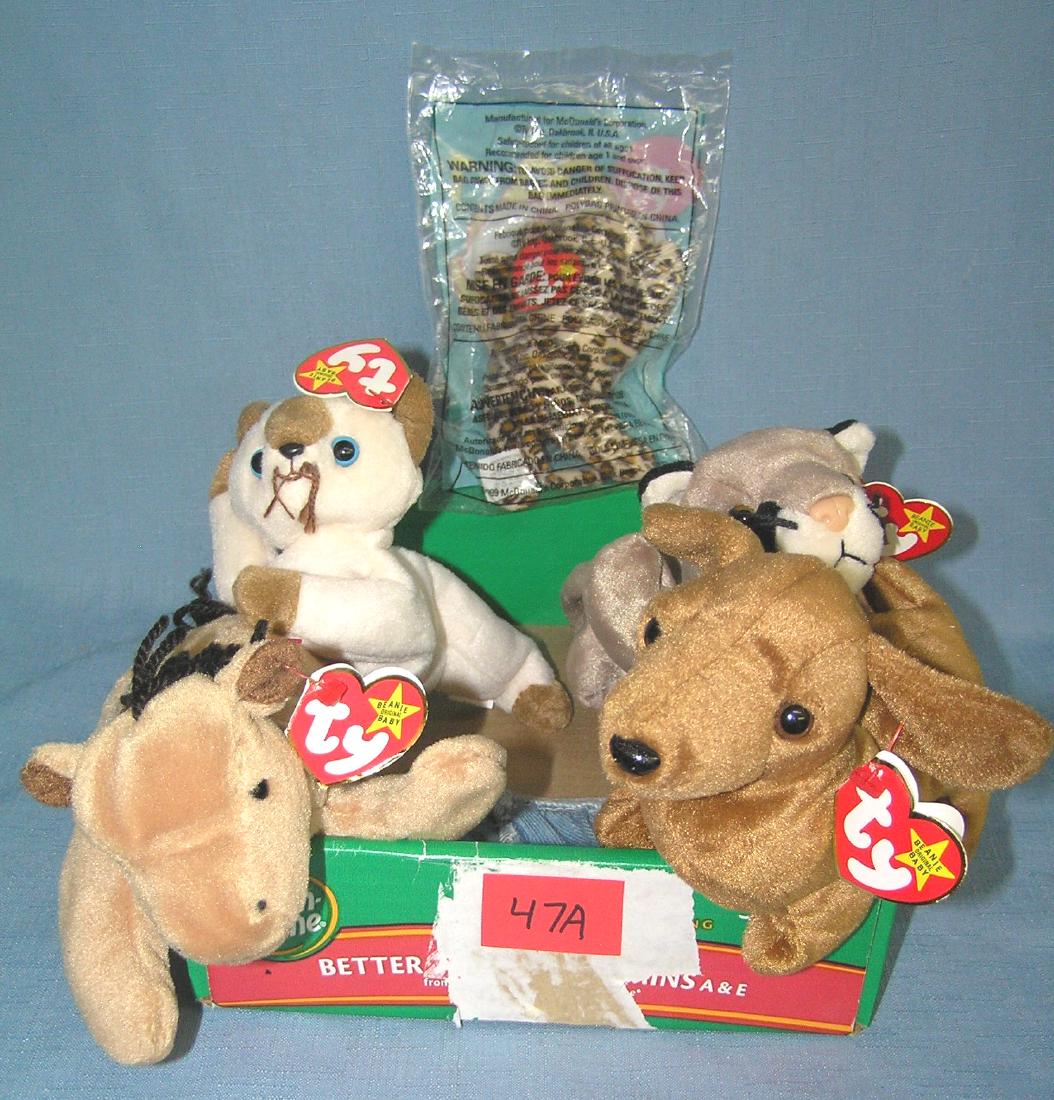 Box of vintage Beanie Babies: Box of vintage Beanie Babies est. value $50.00-$60.00