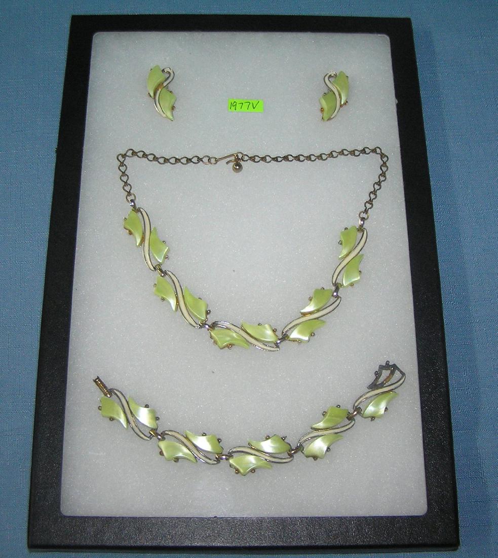 Vintage Lucite necklace, earring and bracelet set: Great vintage lime green Lucite necklace, earring and bracelet set circa 1950's est. value $175.00-$200.00