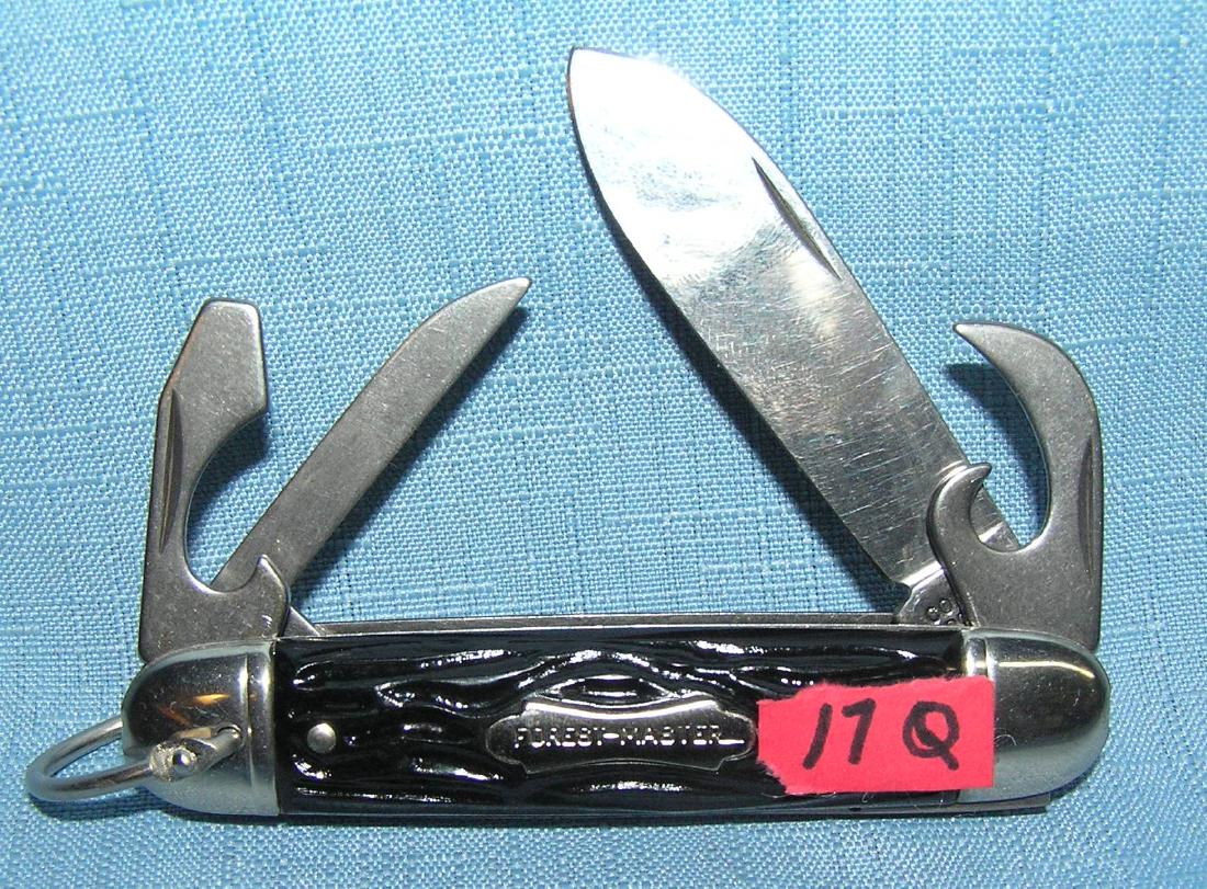 Vintage Forest Master 4 bladed pocket knife: Vintage Forest Master 4 bladed pocket knife by Colonial Knife Co. USA circa 1950's mint old dealer store stock with original bag never distributed est. value $40.00-$50.00