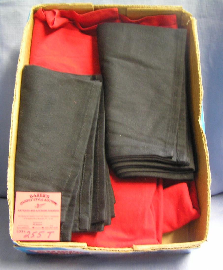 Tablecloth with six napkins: Tablecloth with six napkins est. value $15.00-$25.00