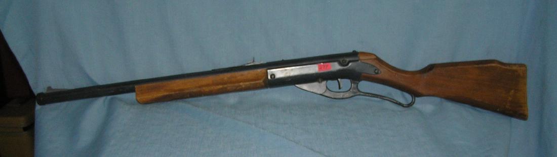 Vintage Daisy lever action BB gun: Vintage Daisy lever action BB gun est. value $100.00-$125.00