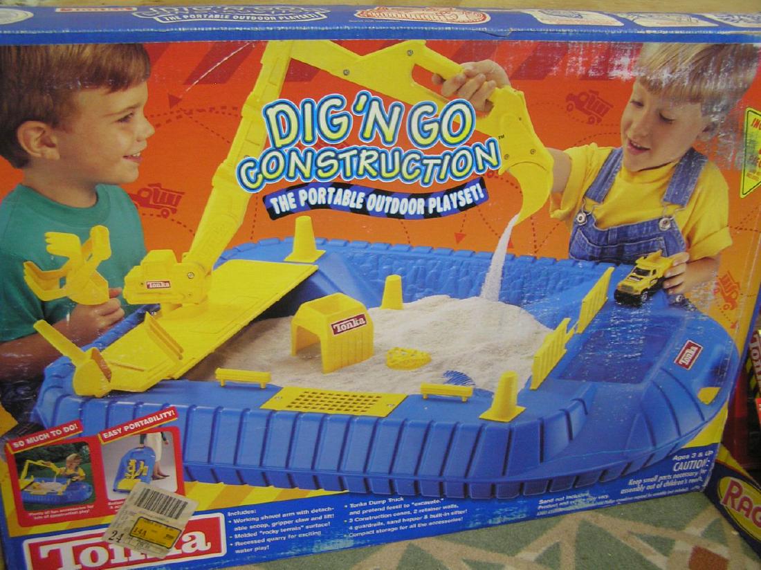 Large Tonka Dig and Go construction play set: Large Tonka Dig and Go construction play set est. value $40.00-$50.00