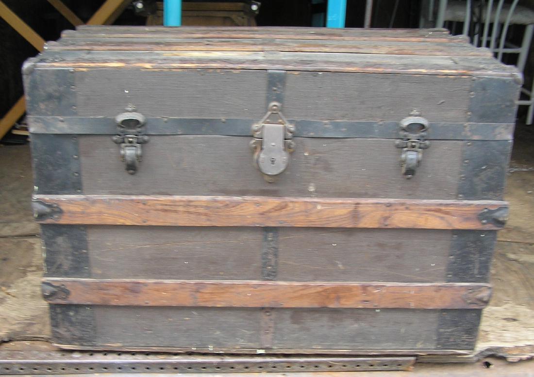 Antique travel/storage trunk: Antique travel/storage trunk great early wood and metal historical trunk, this antique trunk is the same that many immagrants used when they came to America from Europe over 100 years ago est. value $