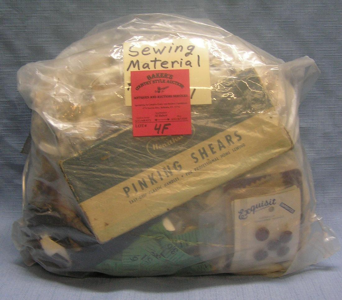 Bag of vintage sewing collectibles: Large bag of vintage sewing collectibles est. value $65.00-$75.00