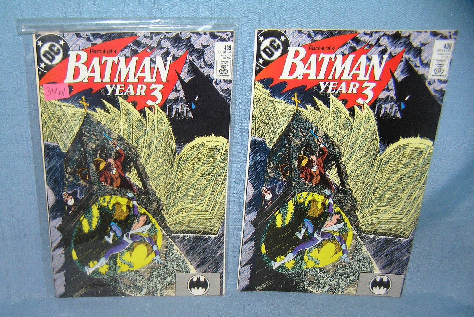 Pair of vintage Batman comic books: Pair of vintage Batman comic books mint old dealer store stock never distributed est. value $30.00-$35.00