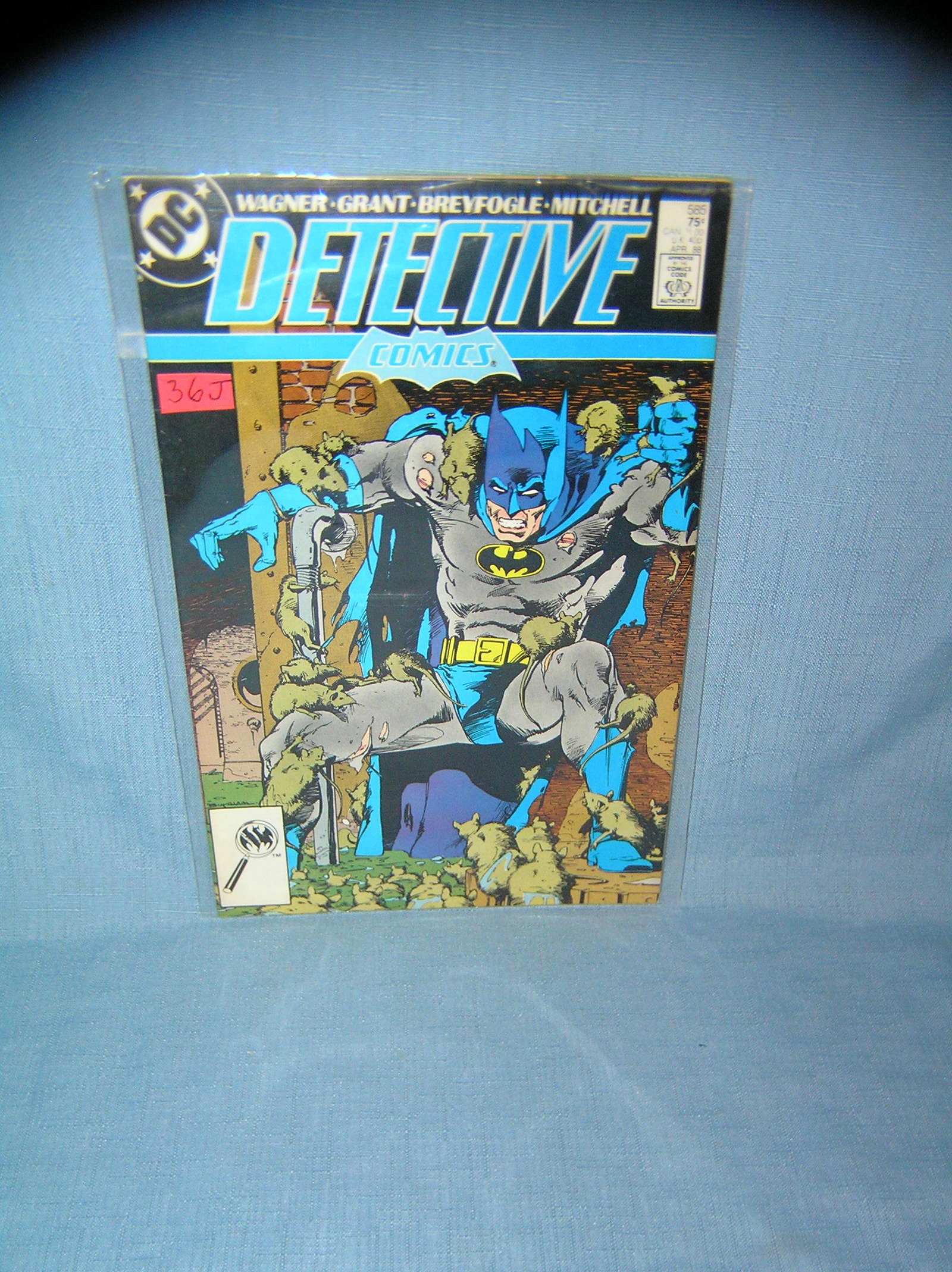 Vintage Batman comic book: Vintage Batman comic book mint old dealer store stock never distributed est. value $25.00-$30.00