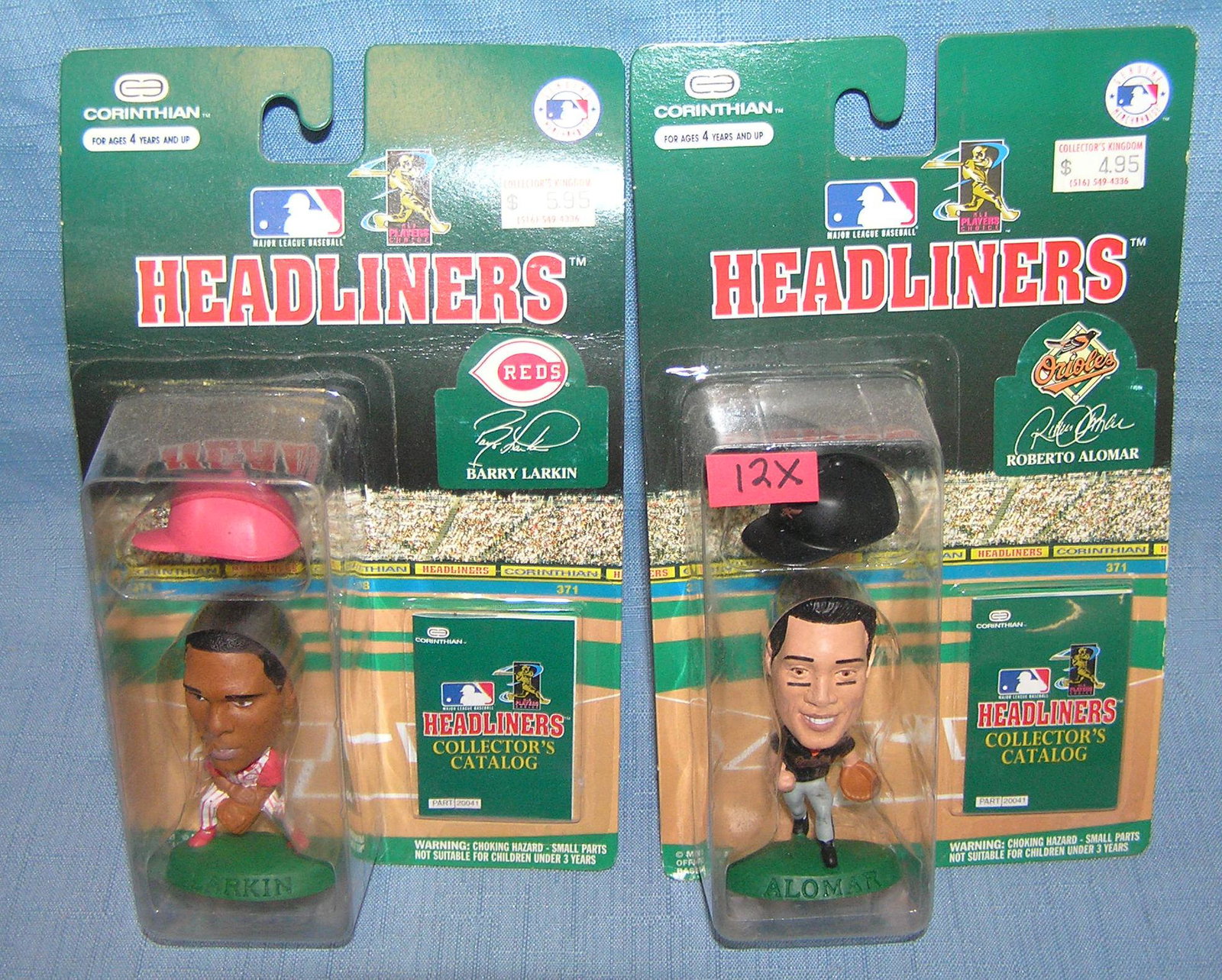 Pair of vintage baseball sports figures: Pair of vintage baseball sports figures includes Barry Larkin and Roberto Alomar est. value $25.00-$30.00
