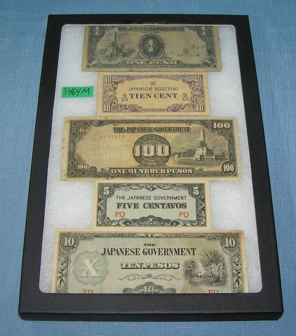 Group of vintage World currency: Group of vintage World currency est. value $75.00-$80.00