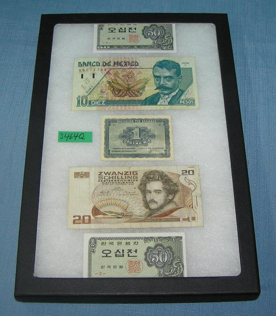 Group of vintage World currency: Group of vintage World currency est. value $75.00-$80.00