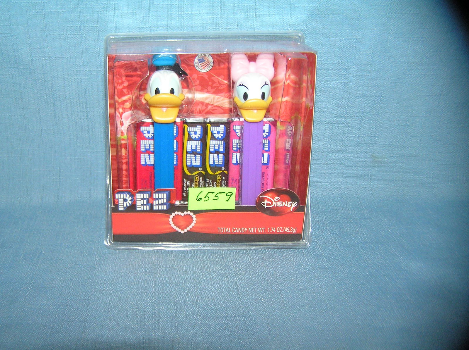 Pair of vintage Disney Donald and Daisy Duck PEZ candy: Pair of vintage Disney Donald and Daisy Duck PEZ candy containers, mint in box est. value $25.00-$30.00