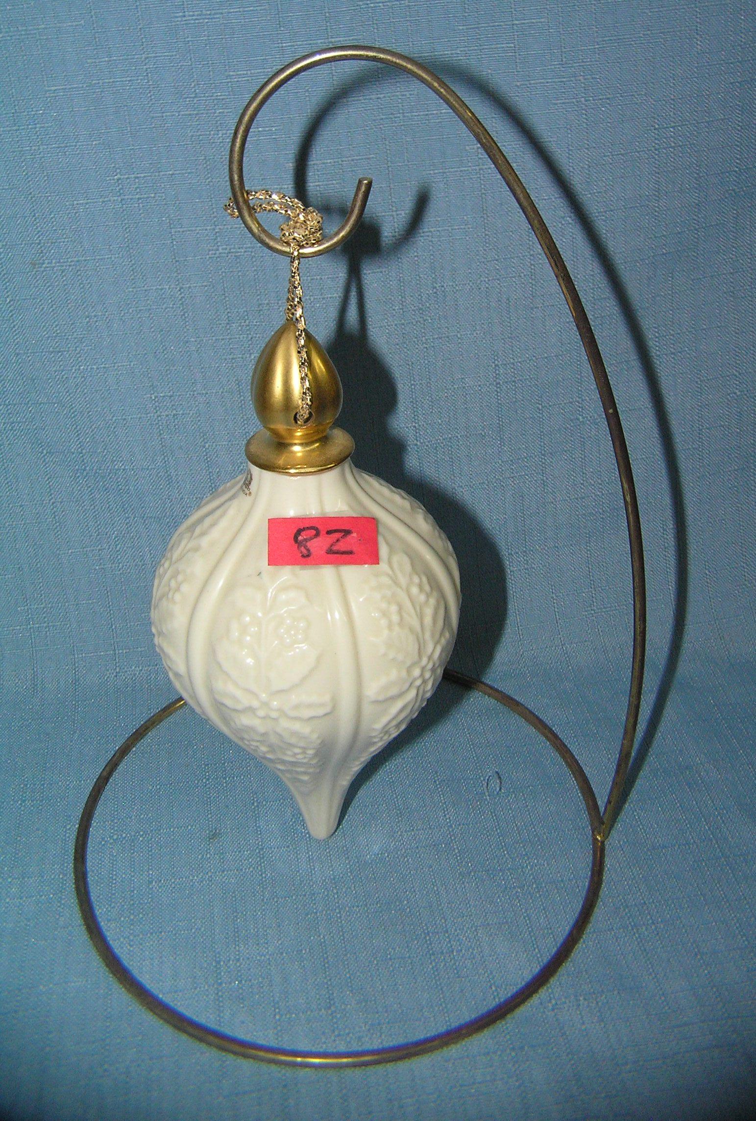 Signed Lenox porcelain ornament and stand: Signed Lenox porcelain ornament and stand est. value $40.00-$45.00