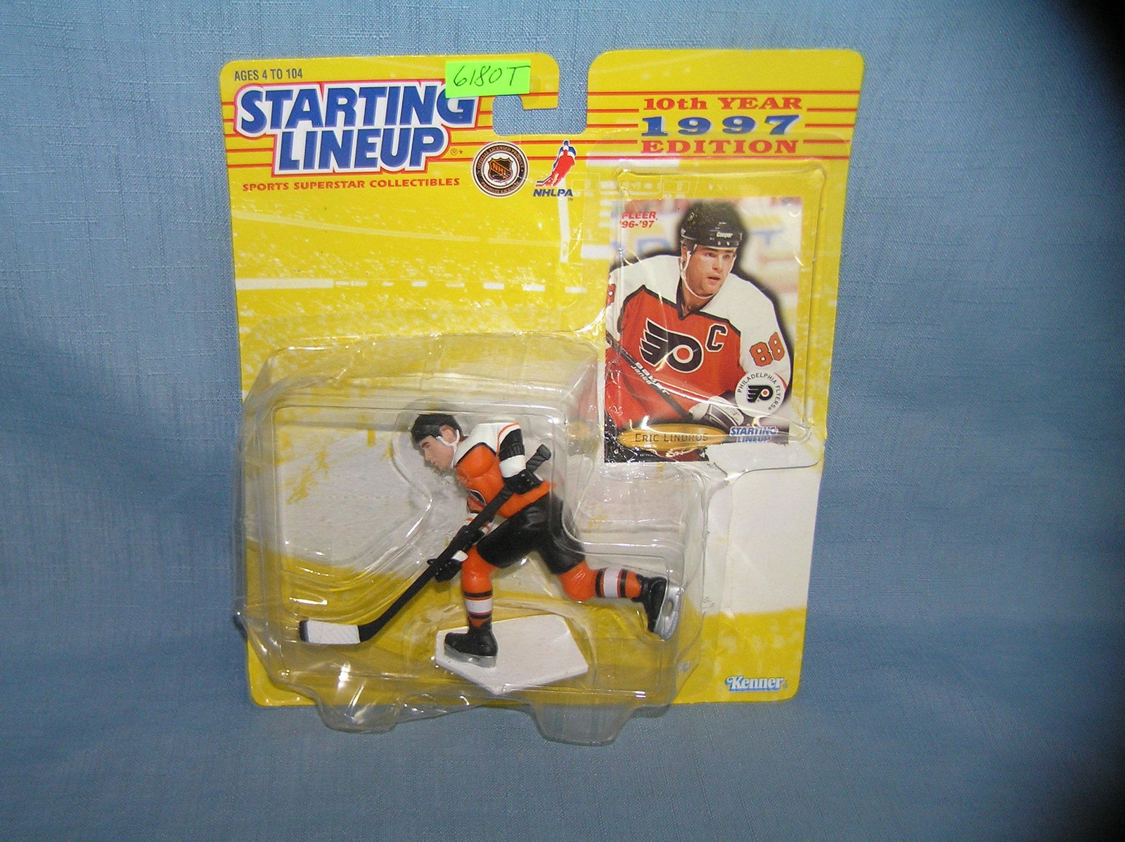 Vintage Eric Lindros hockey sports figure and sports: Vintage Eric Lindros hockey sports figure and sports card mint on card est. value $25.00-$30.00