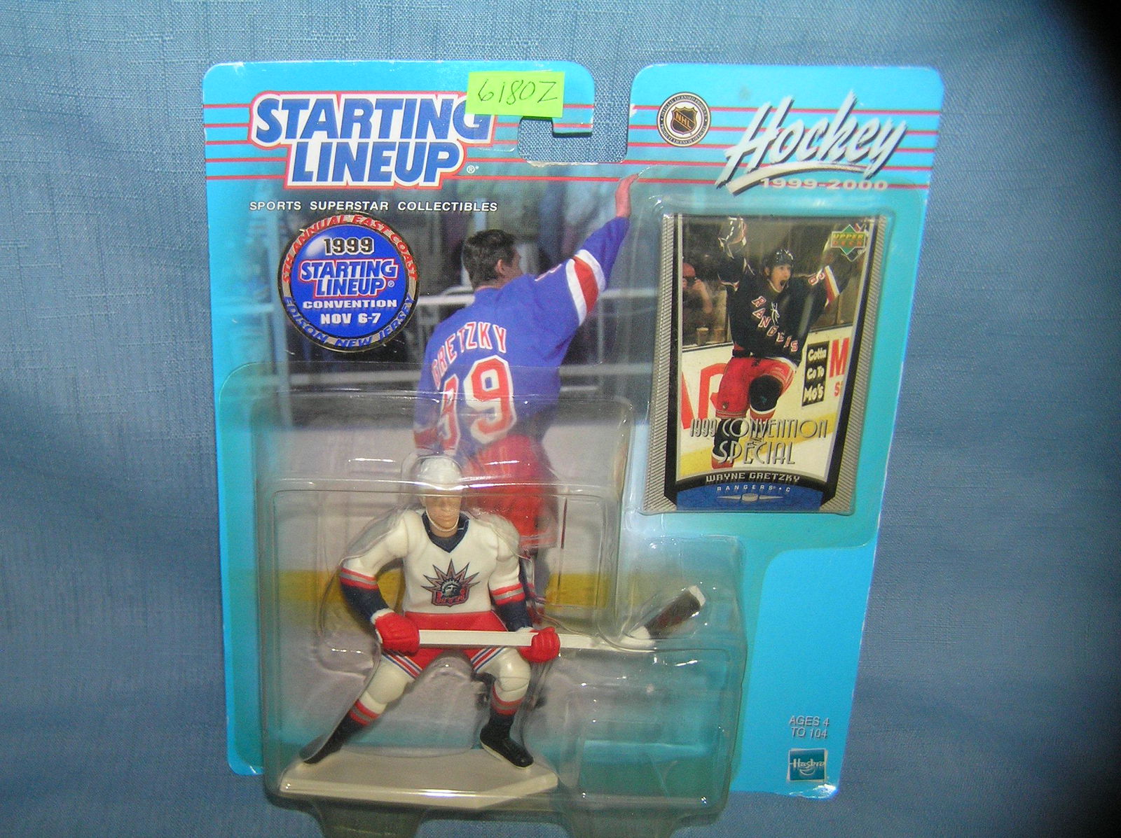 Wayne Gretzky hockey sports figure and sports card: Vintage Wayne Gretzky hockey sports figure and sports card mint on card est. value $25.00-$30.00