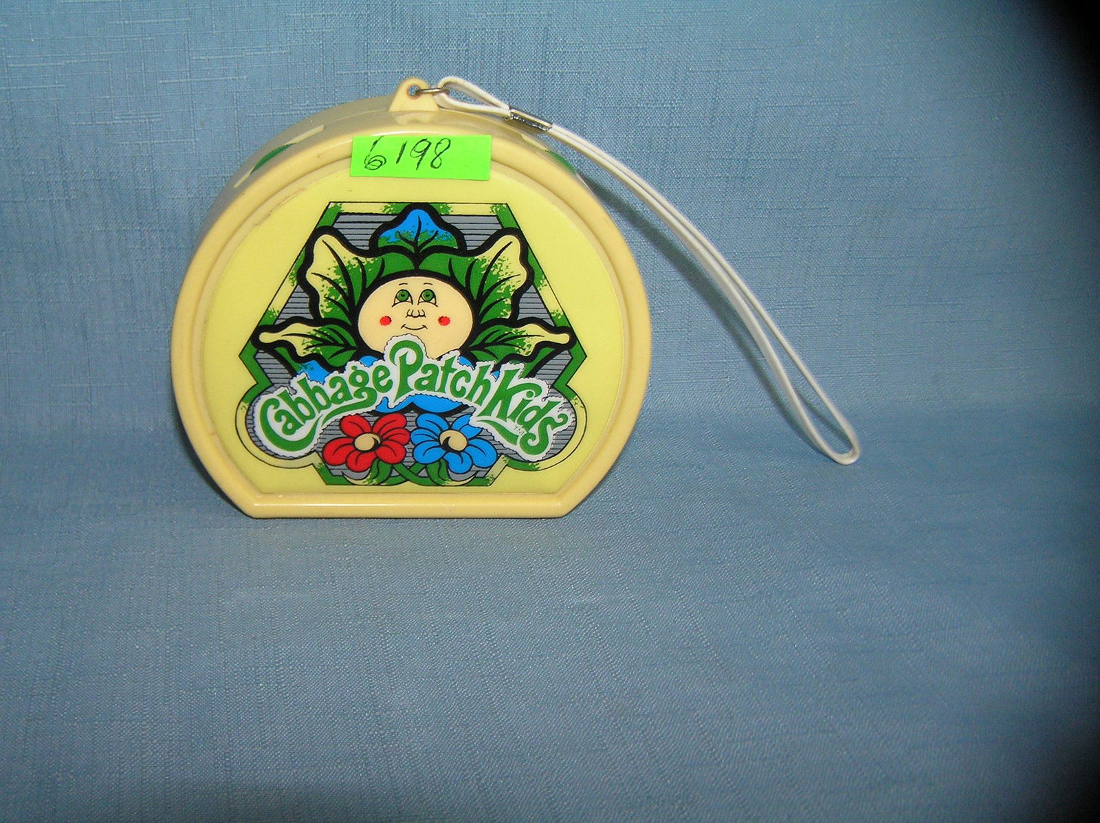 Vintage Cabbage Patch kids transistor radio: Vintage Cabbage Patch kids transistor radio est. value $25.00-$30.00