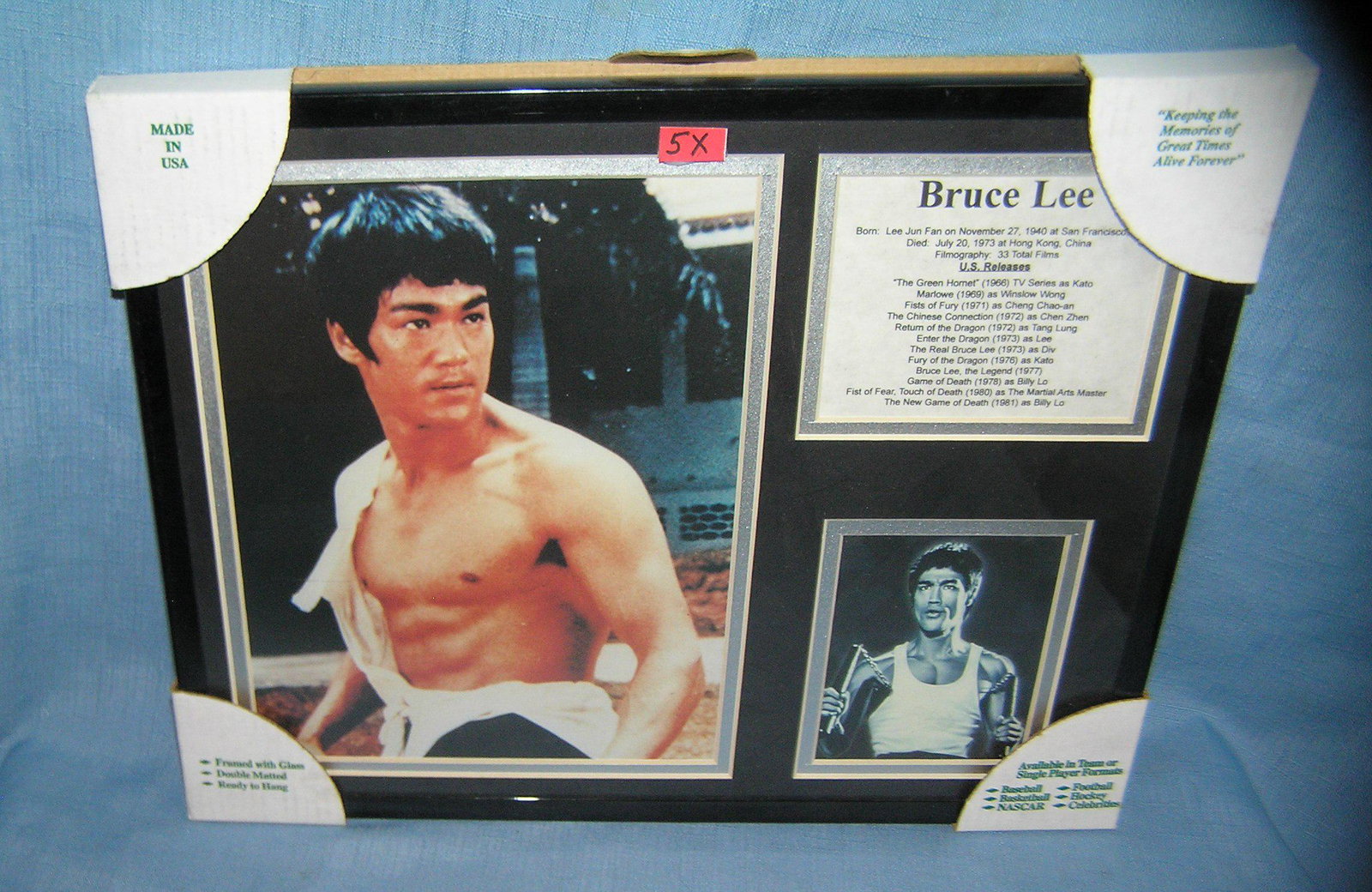 Bruce Lee karate super star photo diorama: Bruce Lee karate super star photo diorama still mint and sealed in original package est. value $30.00-$35.00