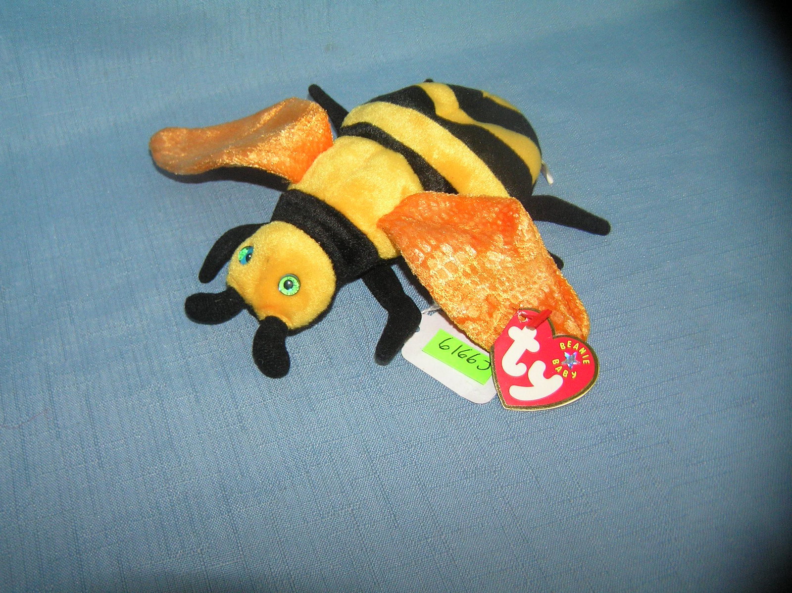 Vintage Buzzy the bumble bee Beanie Baby toy: Vintage Buzzy the bumble bee Beanie Baby toy est. value $25.00-$30.00