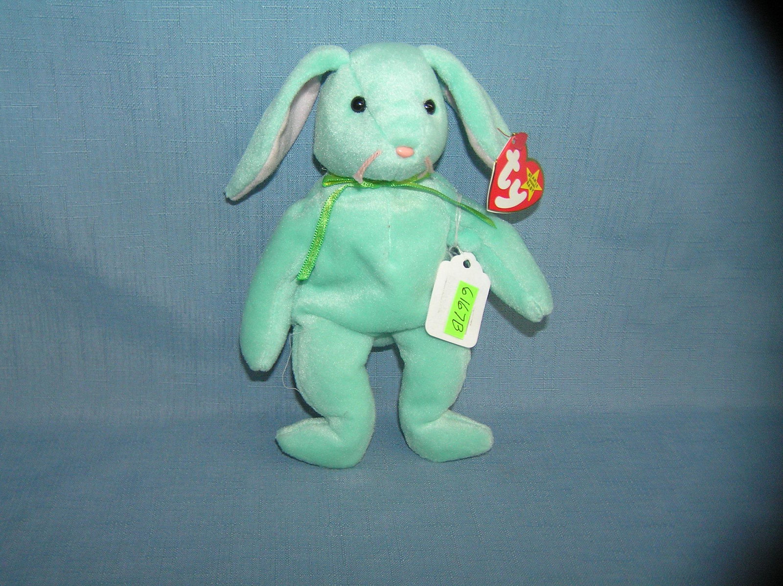 Vintage Hippity Beanie Baby toy: Vintage Hippity Beanie Baby toy est. value $25.00-$30.00